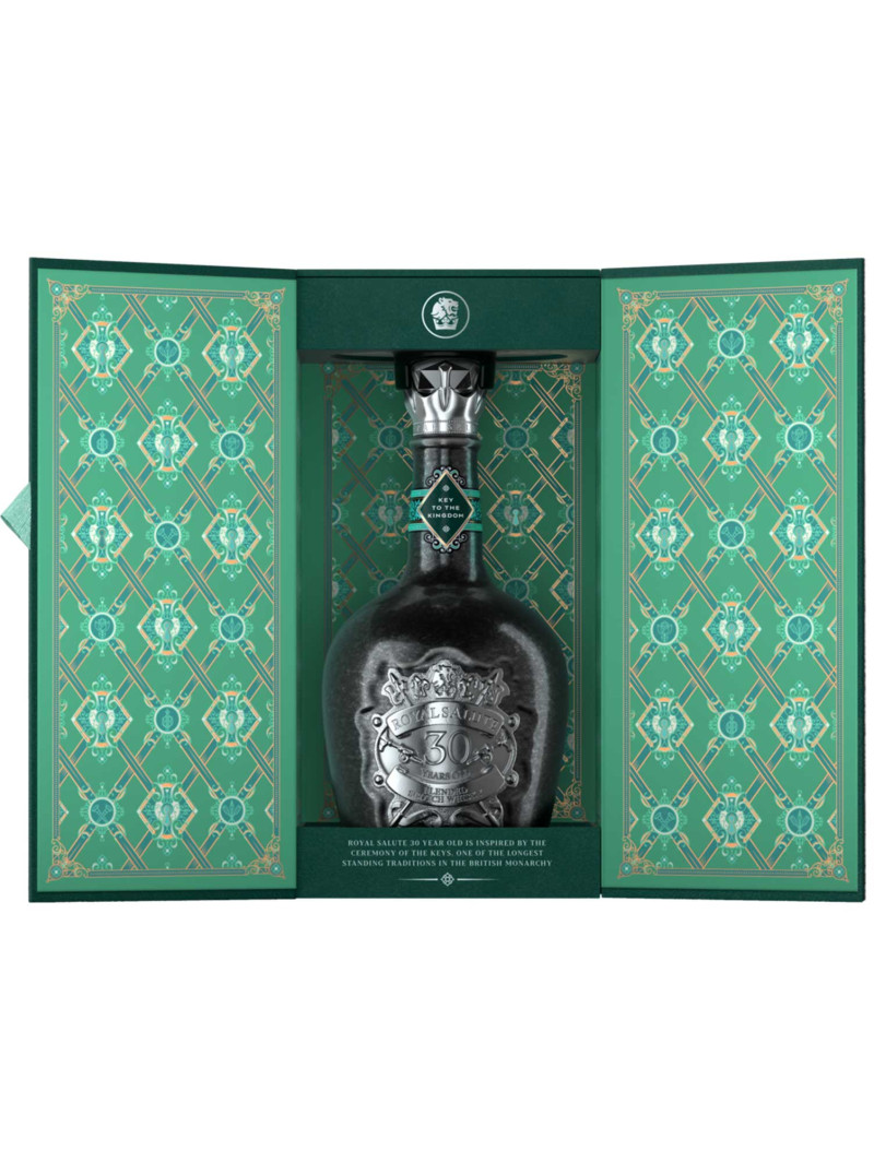 Royal Salute Whisky Scotland 30YO Key To The Kingdom 50cl